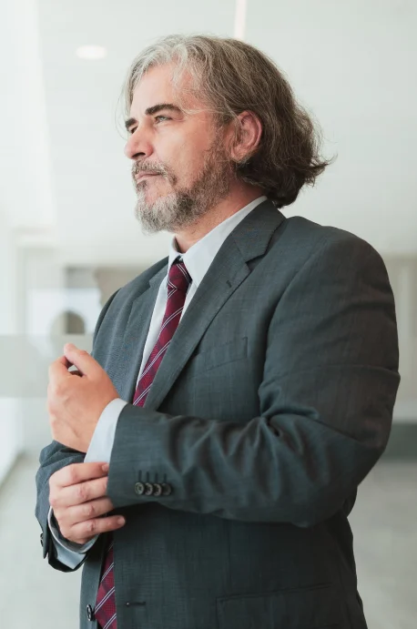 salari&eacute; port&eacute;